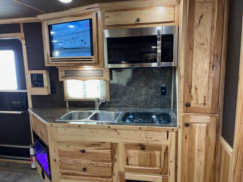 used Horse Trailers Merhow Trailers  for sale, in Ottawa, IL Thumbnail 14