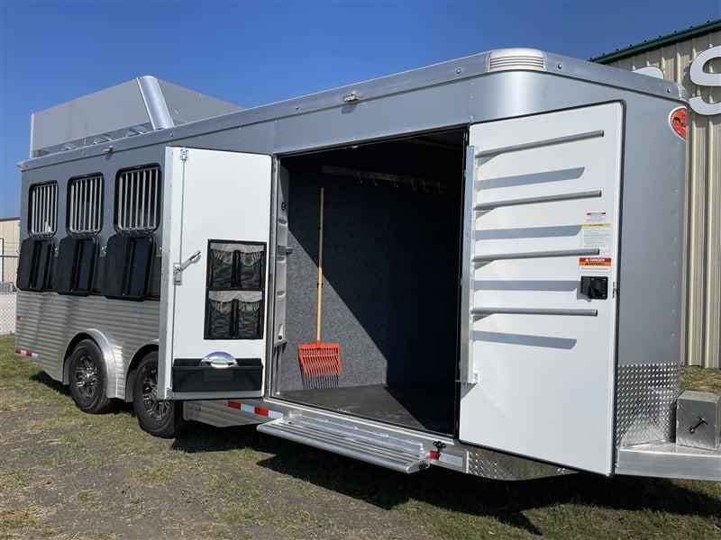 new Horse Trailers Sundowner Trailers  for sale, in Ottawa, IL Thumbnail 4