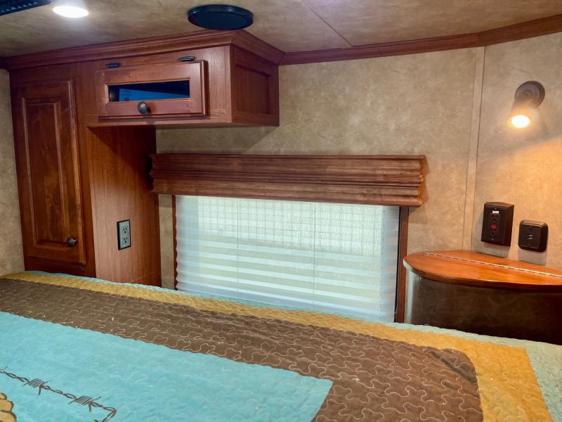 used Horse Trailers Sundowner Trailers  for sale, in Ottawa, IL Thumbnail 17