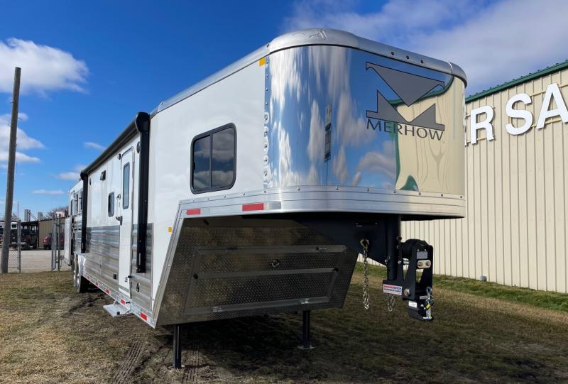 used Horse Trailers Merhow Trailers  for sale, in Ottawa, IL Thumbnail 3