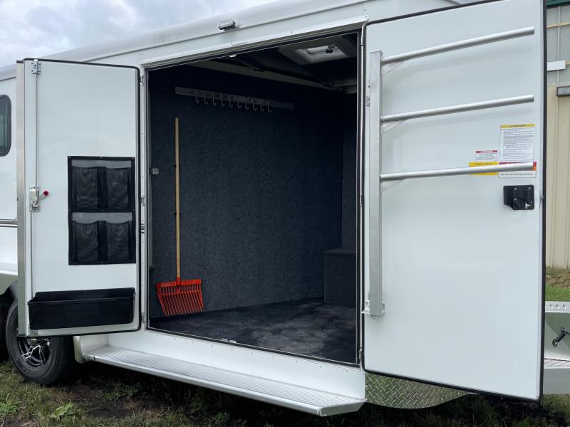 new Horse Trailers Sundowner Trailers  for sale, in Ottawa, IL Thumbnail 5