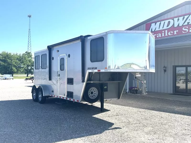 used Horse Trailers Harmar  for sale, in Litchfield, IL Thumbnail 2