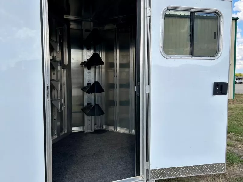 used Horse Trailers Featherlite  for sale, in Ottawa, IL Thumbnail 2