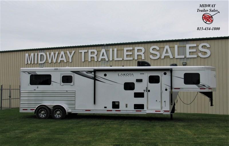 2022 Lakota C29ST Charger 2H w/ 9' SW & 6' Slide LQ TA GN Horse Trailer 2022 Lakota C29ST Charger 2H w/ 9' SW & 6' Slide LQ TA GN Horse Trailer
