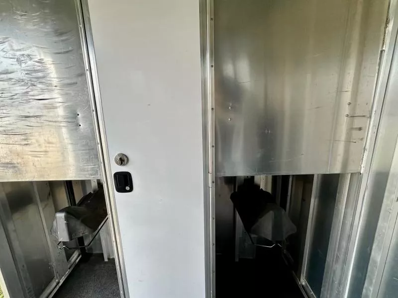 used Horse Trailers Featherlite  for sale, in Ottawa, IL Thumbnail 5