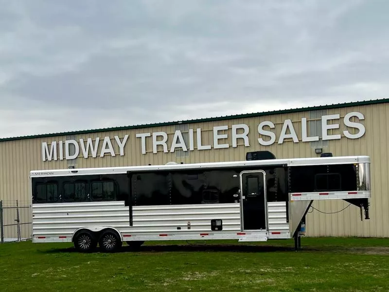 new Horse Trailers Merhow Trailers  for sale, in Ottawa, IL Thumbnail 19