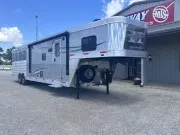new Horse Trailers Merhow Trailers  for sale, in Litchfield, IL Thumbnail 2