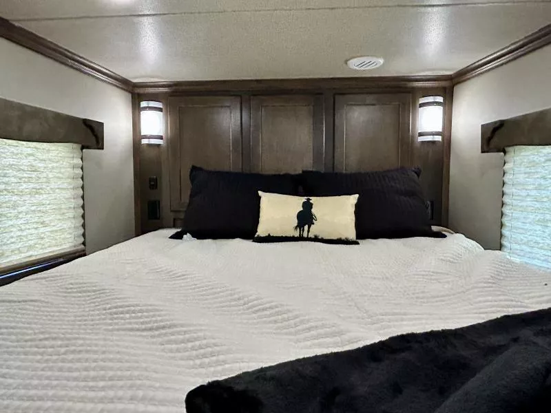 new Horse Trailers Merhow Trailers  for sale, in Ottawa, IL Thumbnail 13