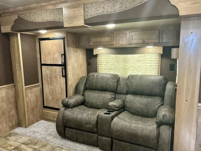 new Horse Trailers Merhow Trailers  for sale, in Ottawa, IL Thumbnail 9