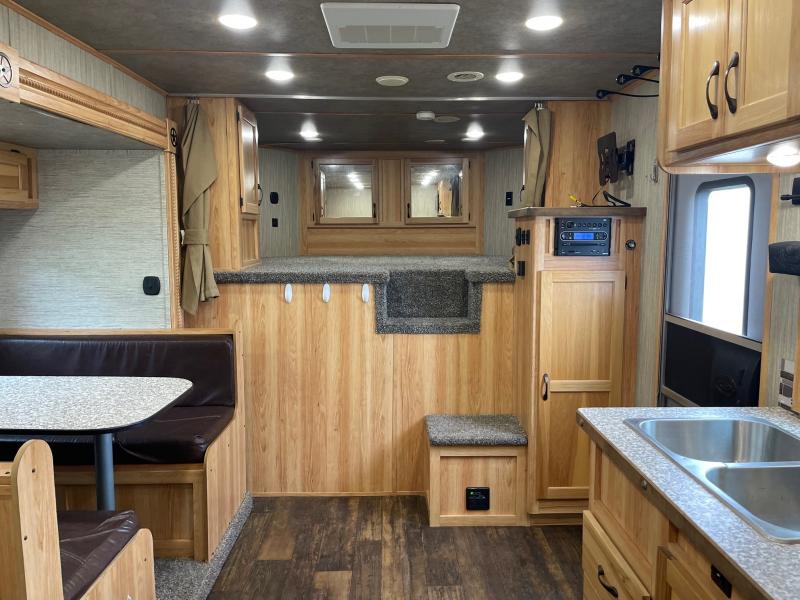 used Horse Trailers Bison Trailers  for sale, in Ottawa, IL Thumbnail 13
