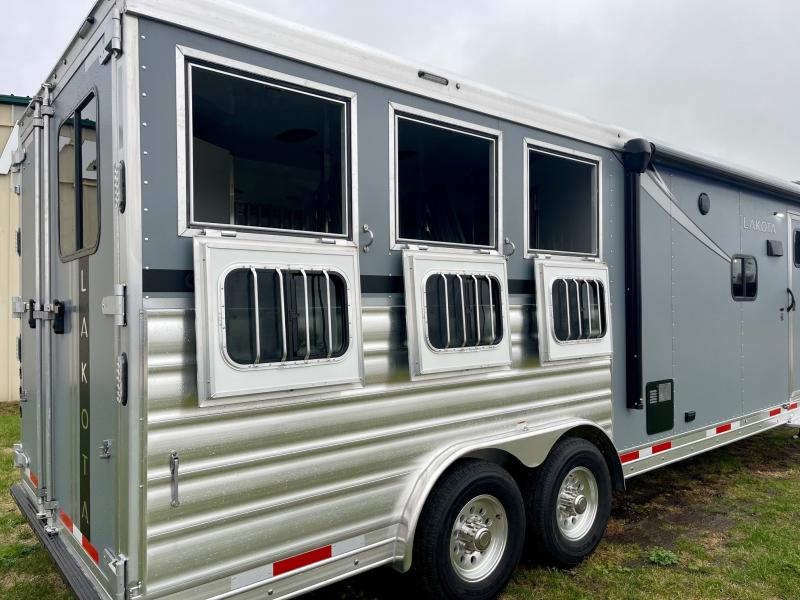 new Horse Trailers Lakota  for sale, in Ottawa, IL Thumbnail 2