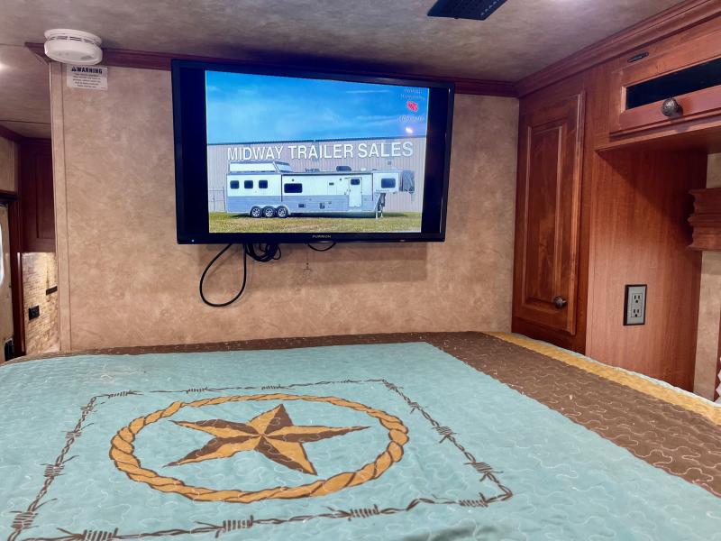 used Horse Trailers Sundowner Trailers  for sale, in Ottawa, IL Thumbnail 16