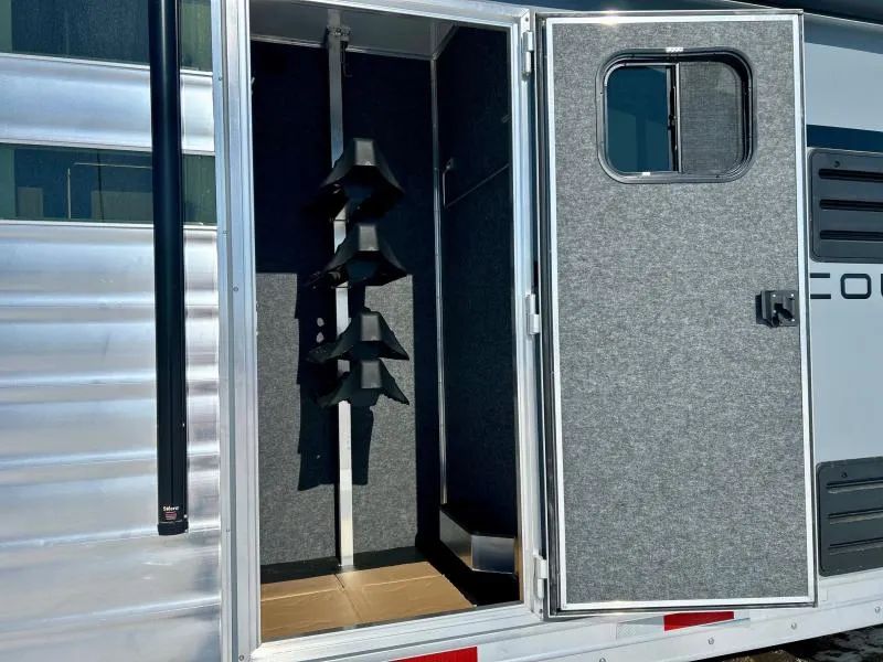 new Horse Trailers Lakota  for sale, in Ottawa, IL Thumbnail 3