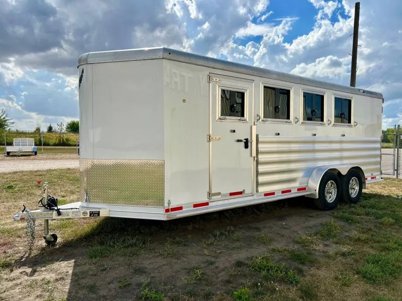 used Horse Trailers Featherlite  for sale, in Ottawa, IL Thumbnail 6