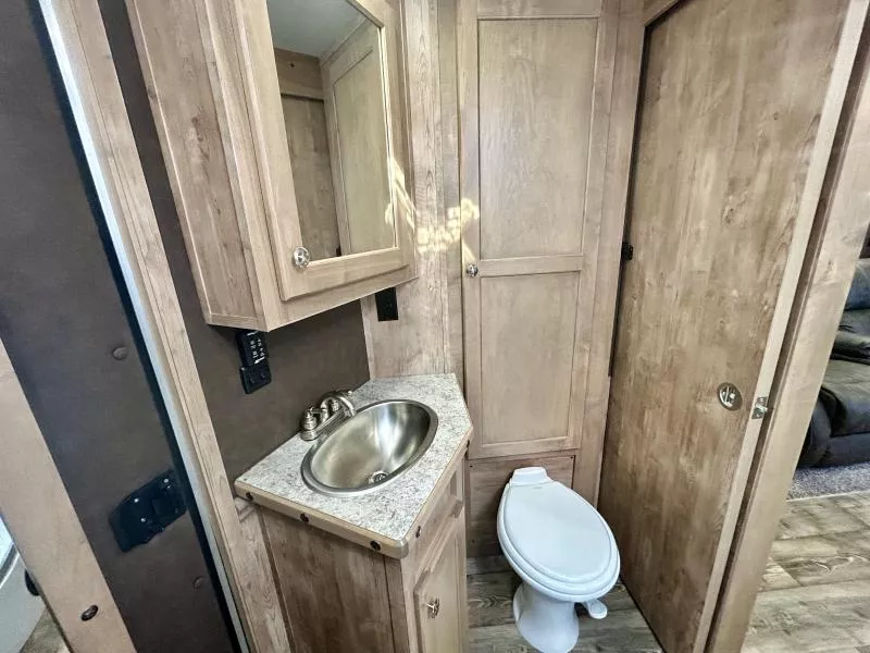 new Horse Trailers Merhow Trailers  for sale, in Ottawa, IL Thumbnail 11