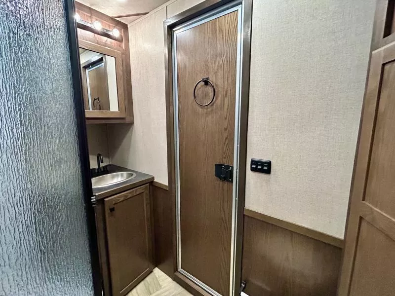 new Horse Trailers Lakota  for sale, in Ottawa, IL Thumbnail 9