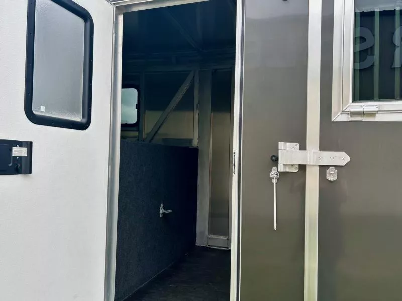 new Horse Trailers Merhow Trailers  for sale, in Ottawa, IL Thumbnail 7