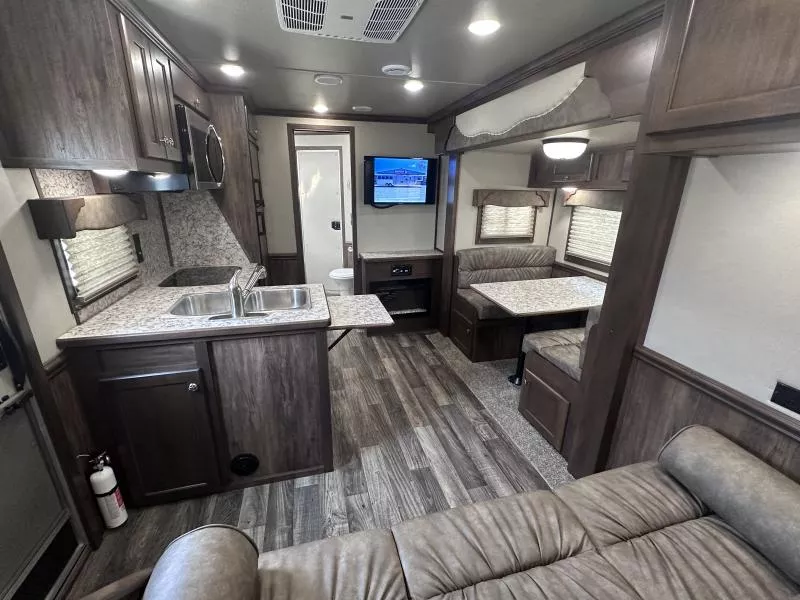 new Horse Trailers Merhow Trailers  for sale, in Litchfield, IL Thumbnail 9