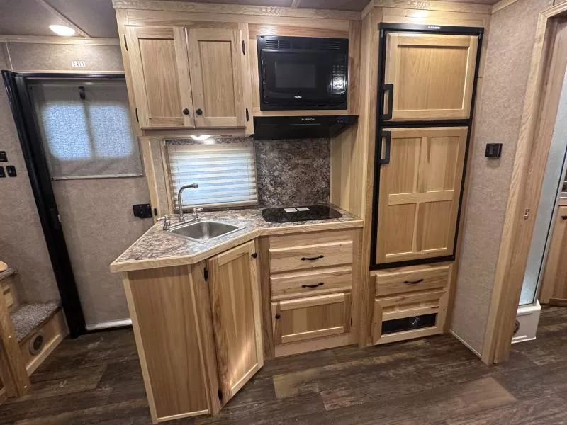 new Horse Trailers Lakota  for sale, in Litchfield, IL Thumbnail 9