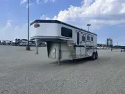 used Horse Trailers Sundowner Trailers  for sale, in Litchfield, IL Thumbnail 4