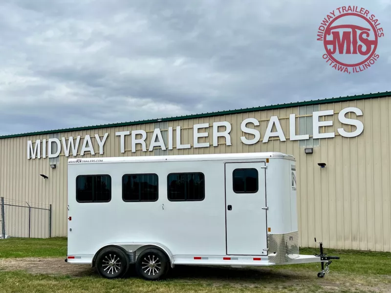2025 Merhow Trailers Bar M  Deluxe 3H Slant Load w/ Front Dress Stock / Stock Combo Trailer