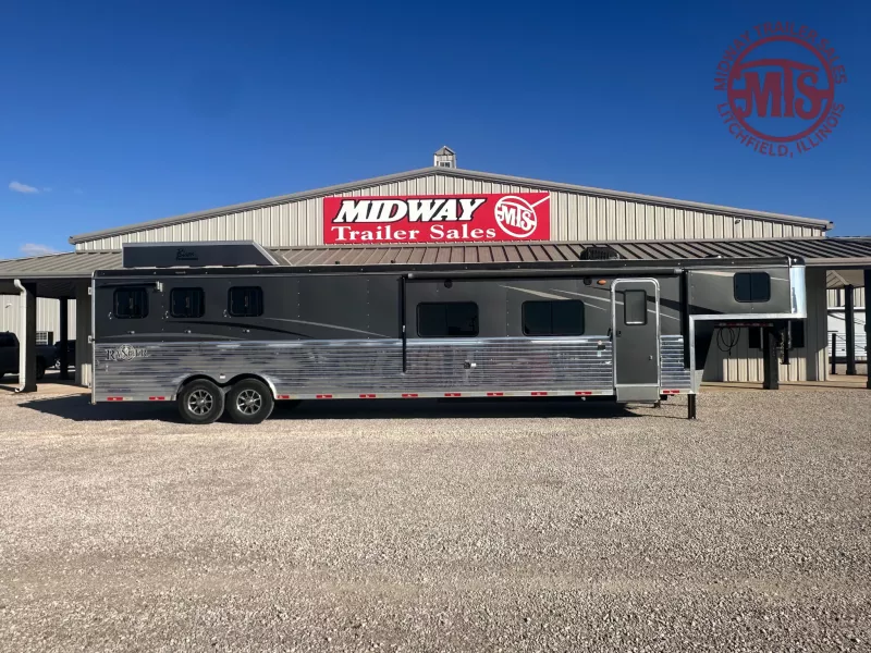 2020 Bison Trailers 8319 3H w/ 19' SW & 11' Slide Out   Trailer