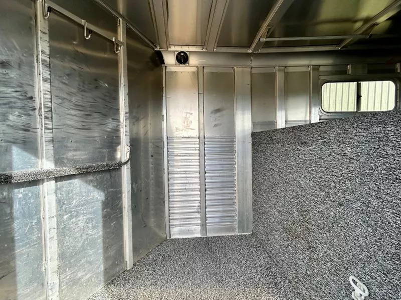 used Horse Trailers 4-Star Trailers  for sale, in Ottawa, IL Thumbnail 3