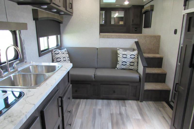 new Horse Trailers Bison Trailers  for sale, in Ottawa, IL Thumbnail 13