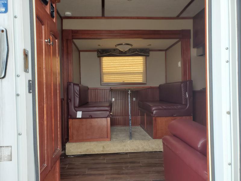used Horse Trailers Bison Trailers  for sale, in Litchfield, IL Thumbnail 6
