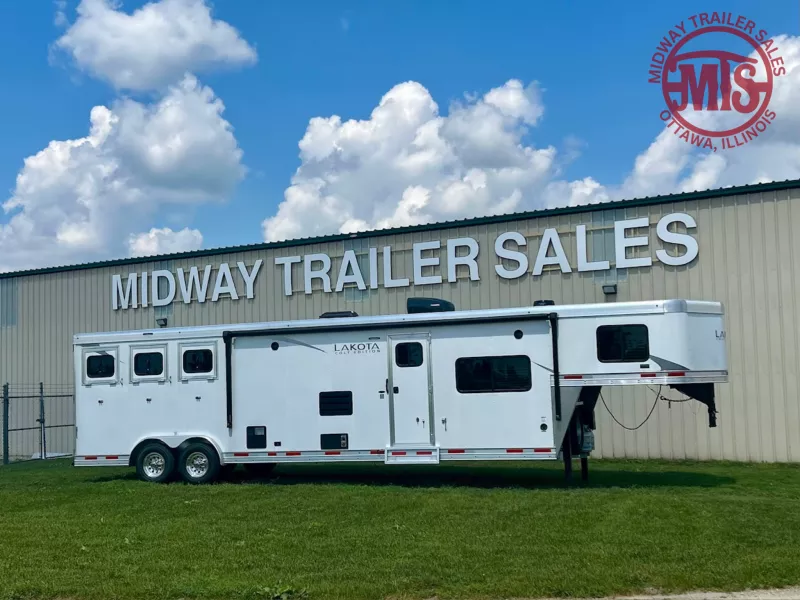 2024 LAKOTA COLT AC8315 3H W/15'6 SHORT WALL &SLIDE GN
