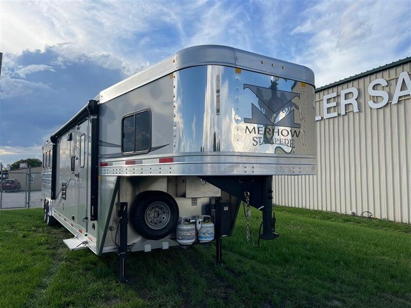 new Horse Trailers Merhow Trailers  for sale, in Ottawa, IL Thumbnail 2
