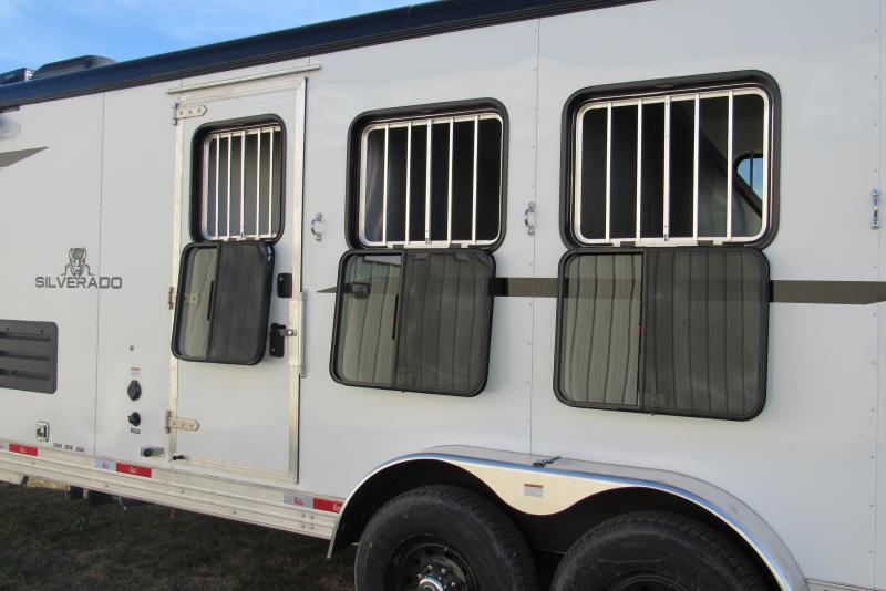 new Horse Trailers Bison Trailers  for sale, in Ottawa, IL Thumbnail 6