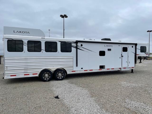 2022 Lakota Charger 8415 SR 4H w/ 15' LQ & 6' Slide GN Horse Trailer 2022 Lakota Charger 8415 SR 4H w/ 15' LQ & 6' Slide GN Horse Trailer
