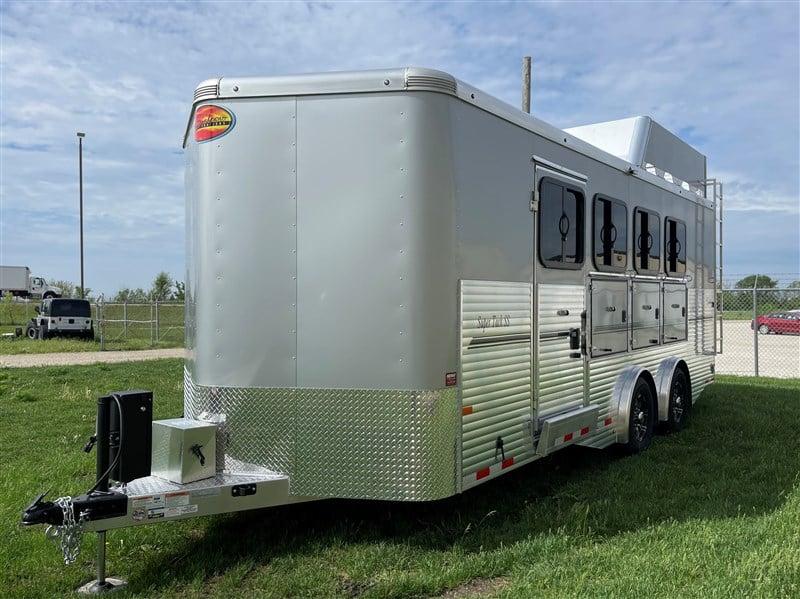 new Horse Trailers Sundowner Trailers  for sale, in Ottawa, IL Thumbnail 6