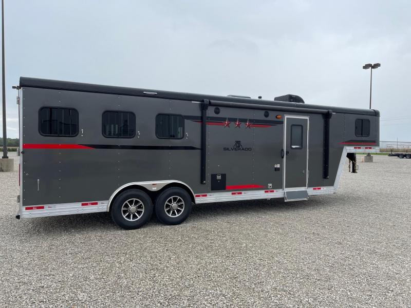 2022 Bison Trailers Silverado 8309B w/ 9' SW LQ GN 2022 Bison Trailers Silverado 8309B w/ 9' SW LQ GN