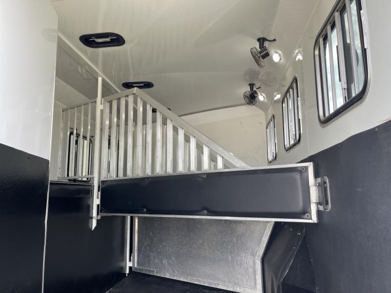 used Horse Trailers Bison Trailers  for sale, in Ottawa, IL Thumbnail 22