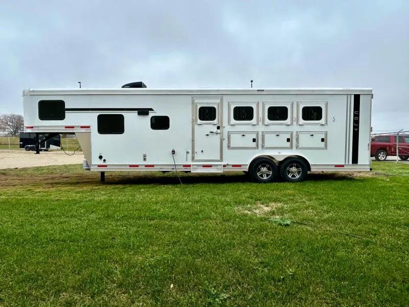 new Horse Trailers Lakota  for sale, in Ottawa, IL Thumbnail 5