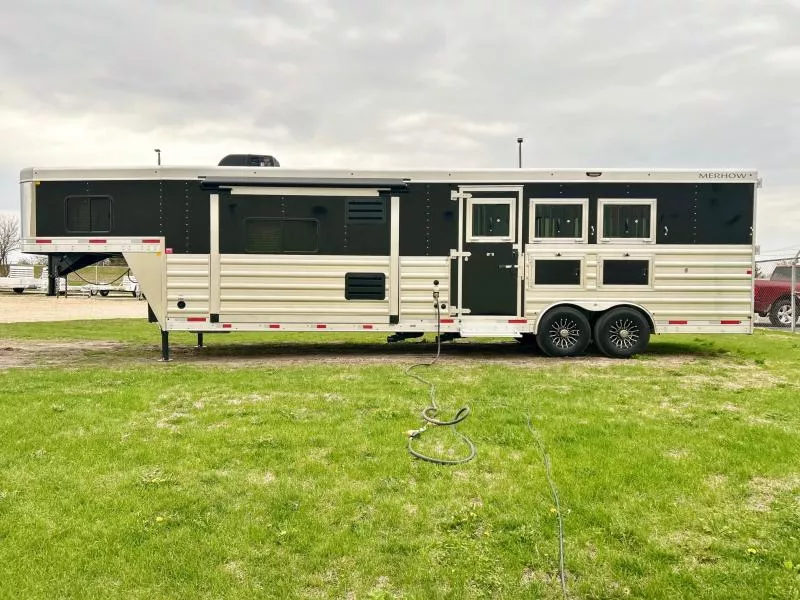 new Horse Trailers Merhow Trailers  for sale, in Ottawa, IL Thumbnail 5