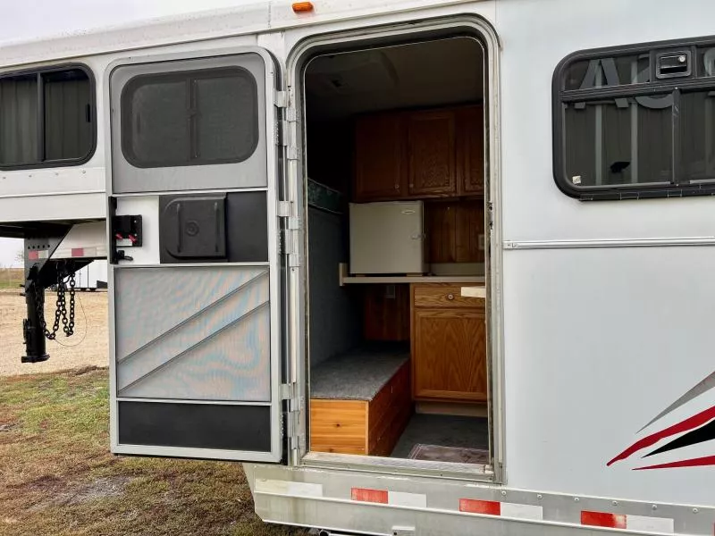 used Horse Trailers Travalong  for sale, in Ottawa, IL Thumbnail 5