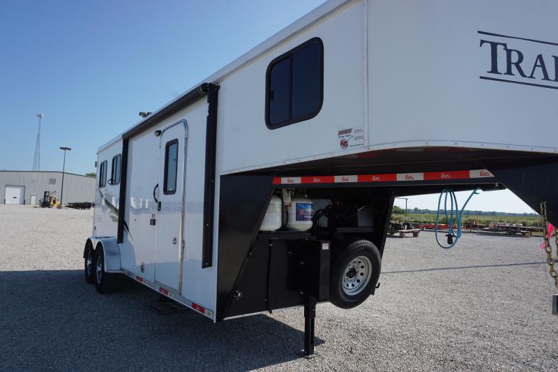 2017 Bison Trailers 7206 Trail Hand Horse Trailer 2017 Bison Trailers 7206 Trail Hand Horse Trailer