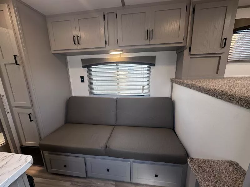 used Horse Trailers Bison Trailers  for sale, in Litchfield, IL Thumbnail 6