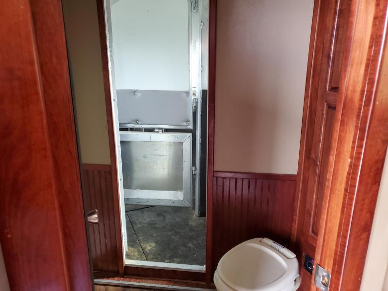 used Horse Trailers Bison Trailers  for sale, in Litchfield, IL Thumbnail 13