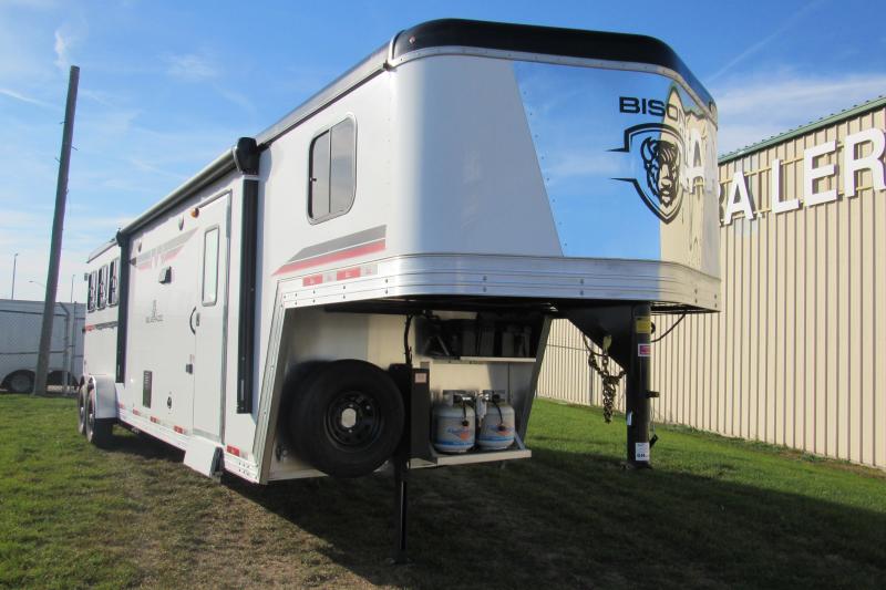 new Horse Trailers Bison Trailers  for sale, in Ottawa, IL Thumbnail 3