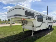 used Horse Trailers Tomahawk  for sale, in Ottawa, IL Thumbnail 4