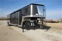 2021 Bison Trailers Desperado 8313 w/13' SW LQ GN Horse Trailer 2021 Bison Trailers Desperado 8313 w/13' SW LQ GN Horse Trailer