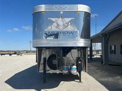 2025 Merhow 8312 RK-6S Summit 3H w/12'SW LQ 7' Slide GN Horse Trailer