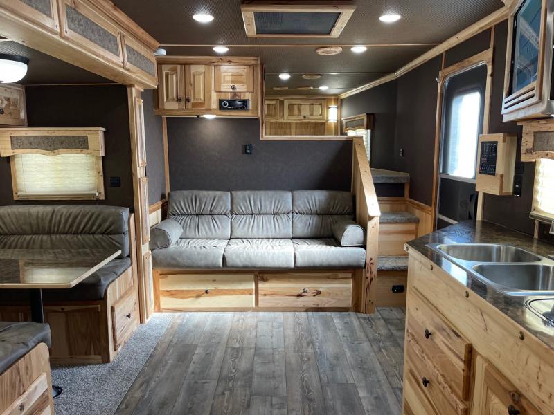 used Horse Trailers Merhow Trailers  for sale, in Ottawa, IL Thumbnail 18