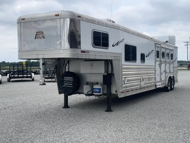 used Other Trailers Platinum Coach  for sale, in Litchfield, IL Thumbnail 4