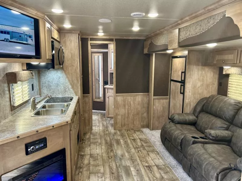 new Horse Trailers Merhow Trailers  for sale, in Ottawa, IL Thumbnail 7