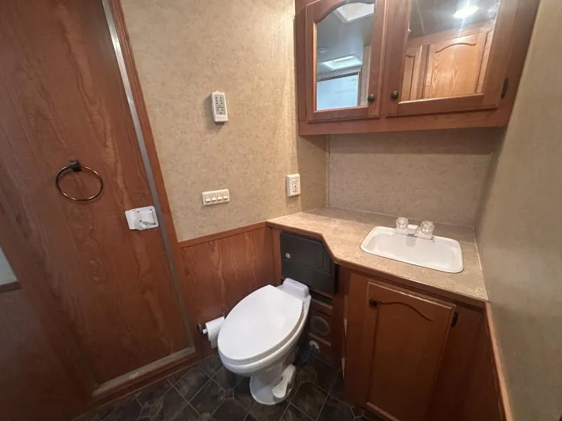 used Other Trailers Lakota  for sale, in Litchfield, IL Thumbnail 11